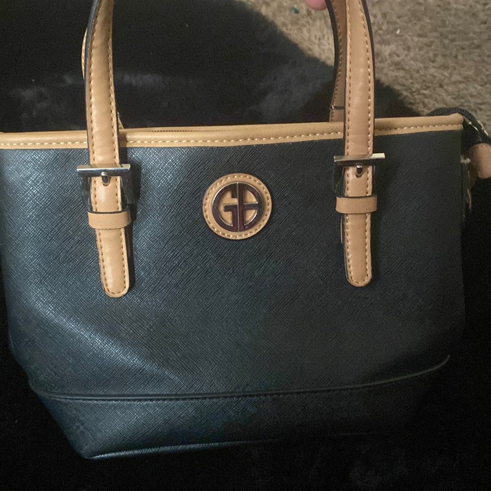 Giani bernini hand bag☺️